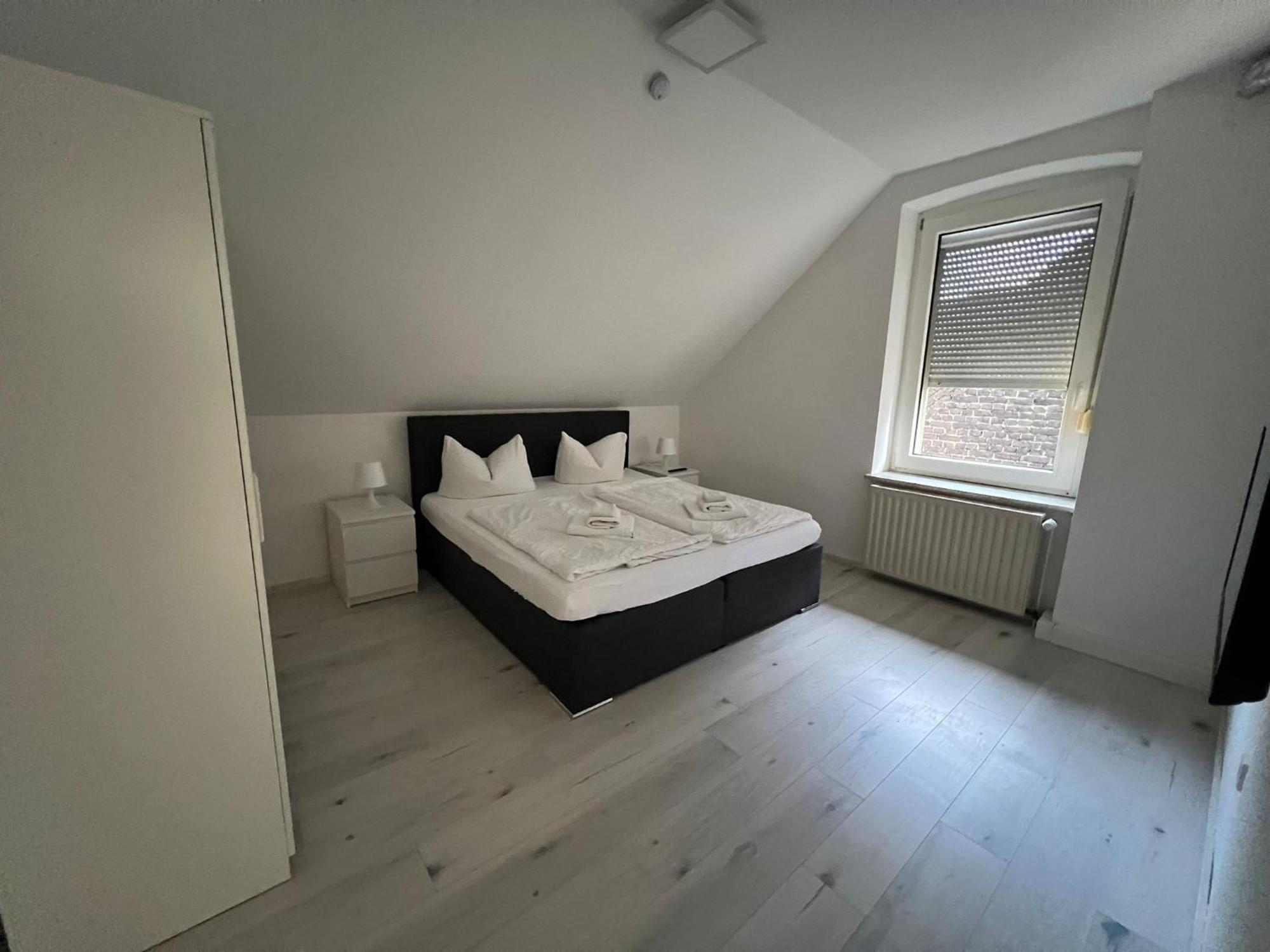 Premium Apartment Bochum Near Duesseldorf Airport Bagian luar foto