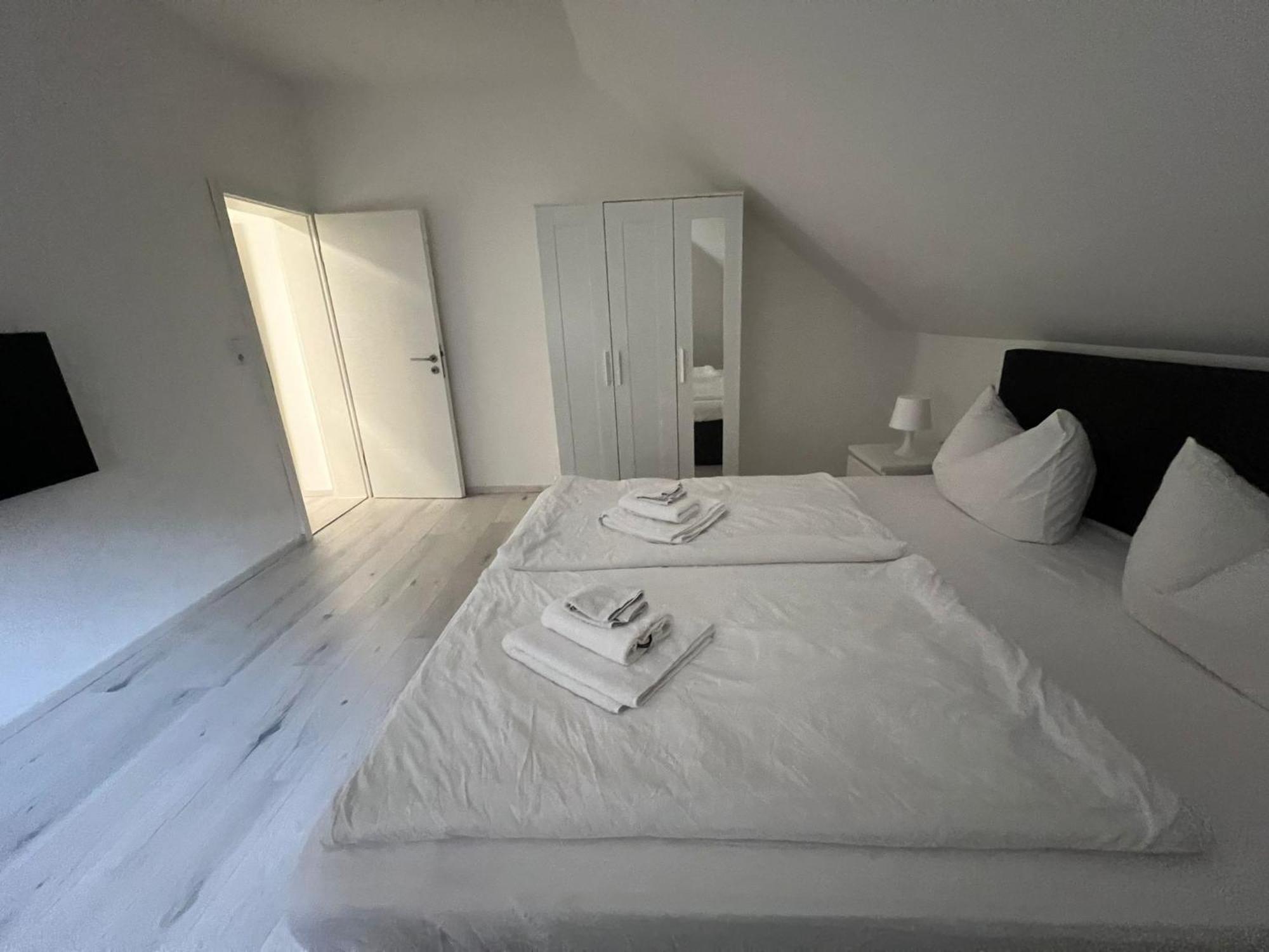 Premium Apartment Bochum Near Duesseldorf Airport Bagian luar foto