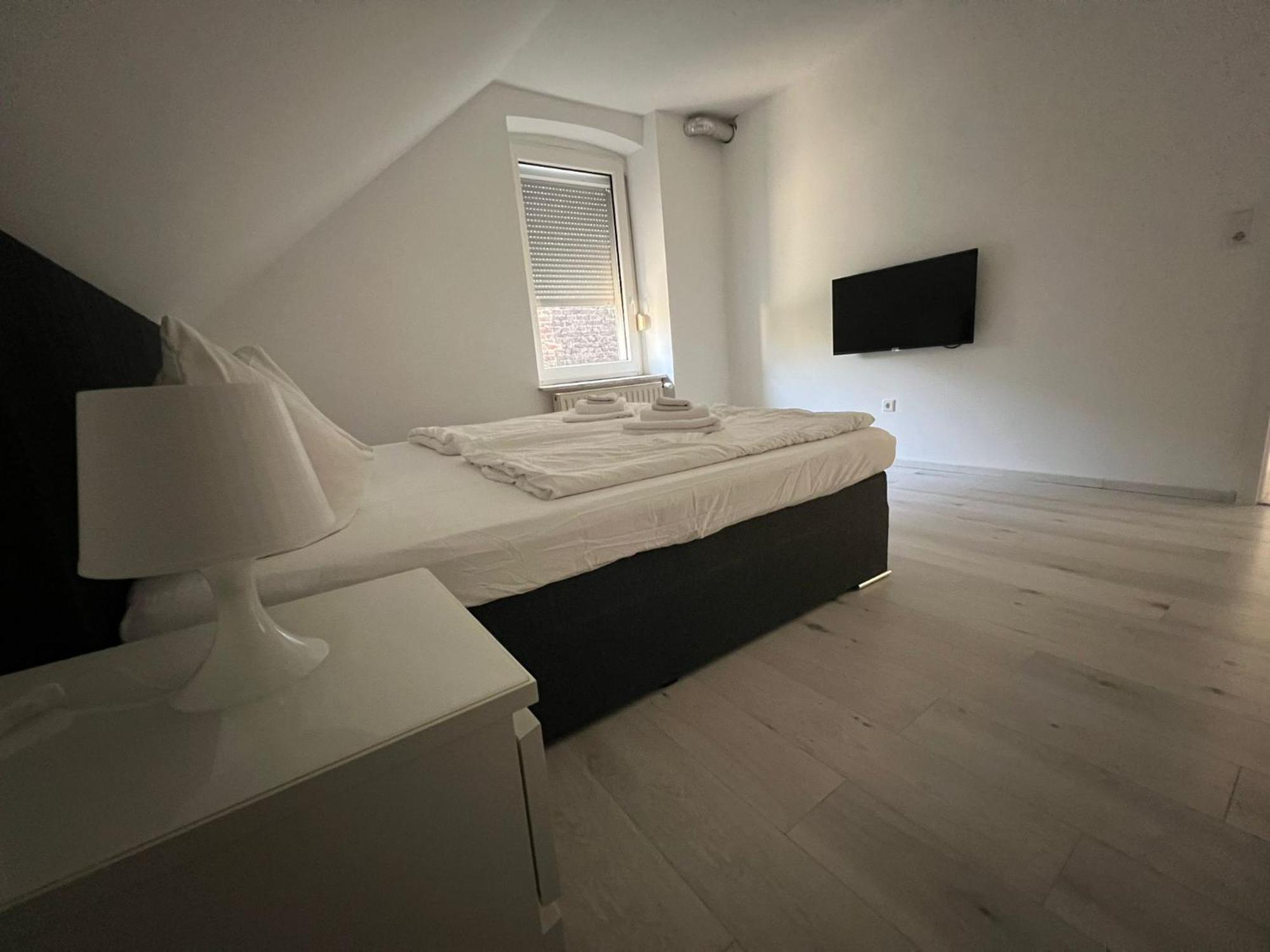 Premium Apartment Bochum Near Duesseldorf Airport Bagian luar foto